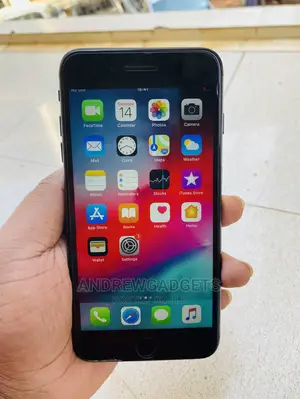 Apple iPhone 8 Plus 64 GB Black
