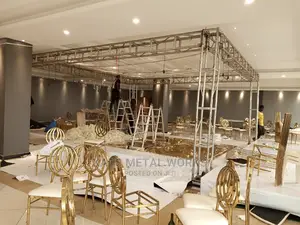 Trussing on Wedding