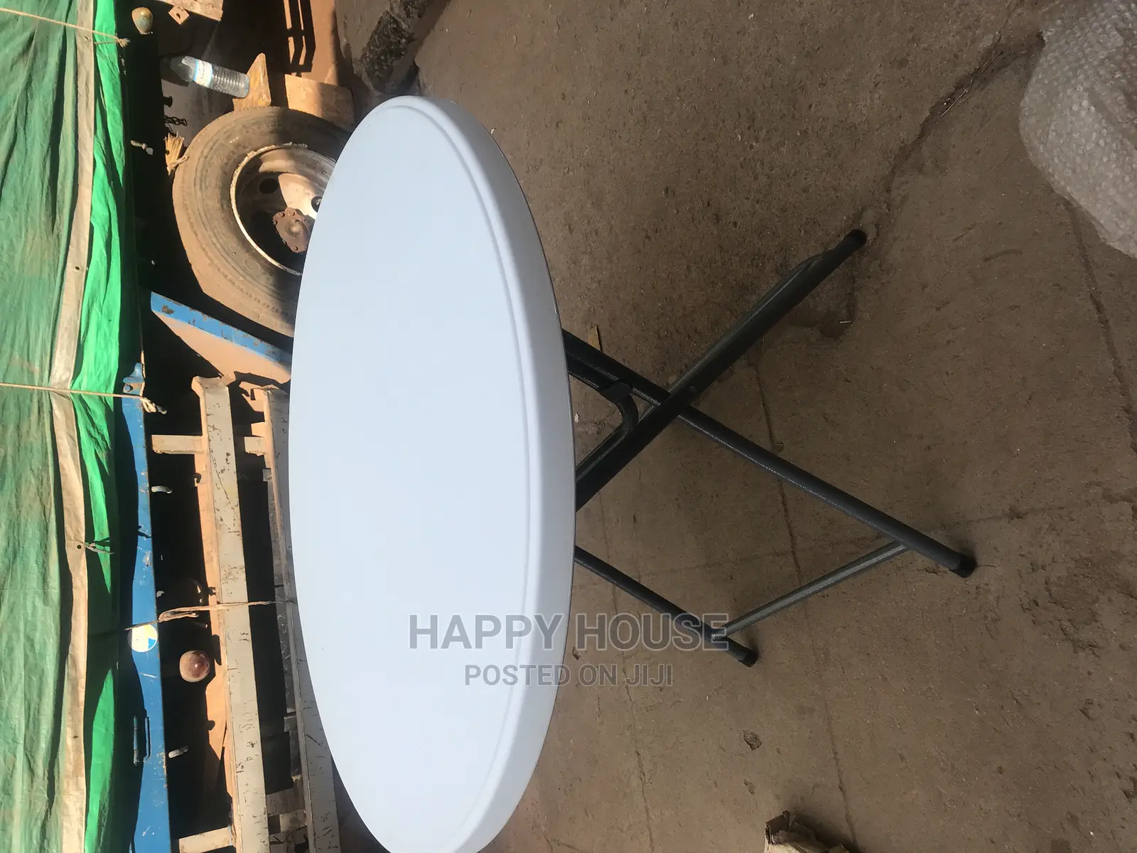 Round Foldable Table (Plastic)
