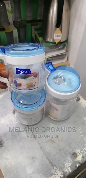 Storage Containers With an Oil Dispenser