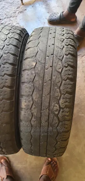 We Buy Your Used Car Tires In Reusable Condition