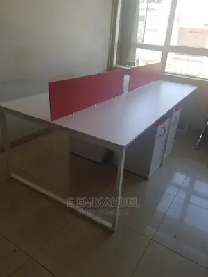 4 Seater Work Station
