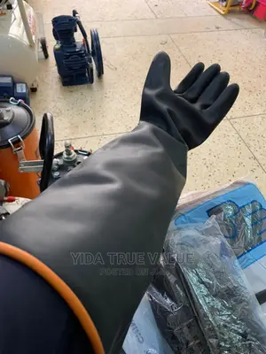Chemica Resistance Gloves ( Cleaning Gloves )