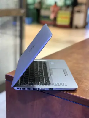 New Laptop HP EliteBook 820 G3 8GB Intel Core I5 HDD 500GB