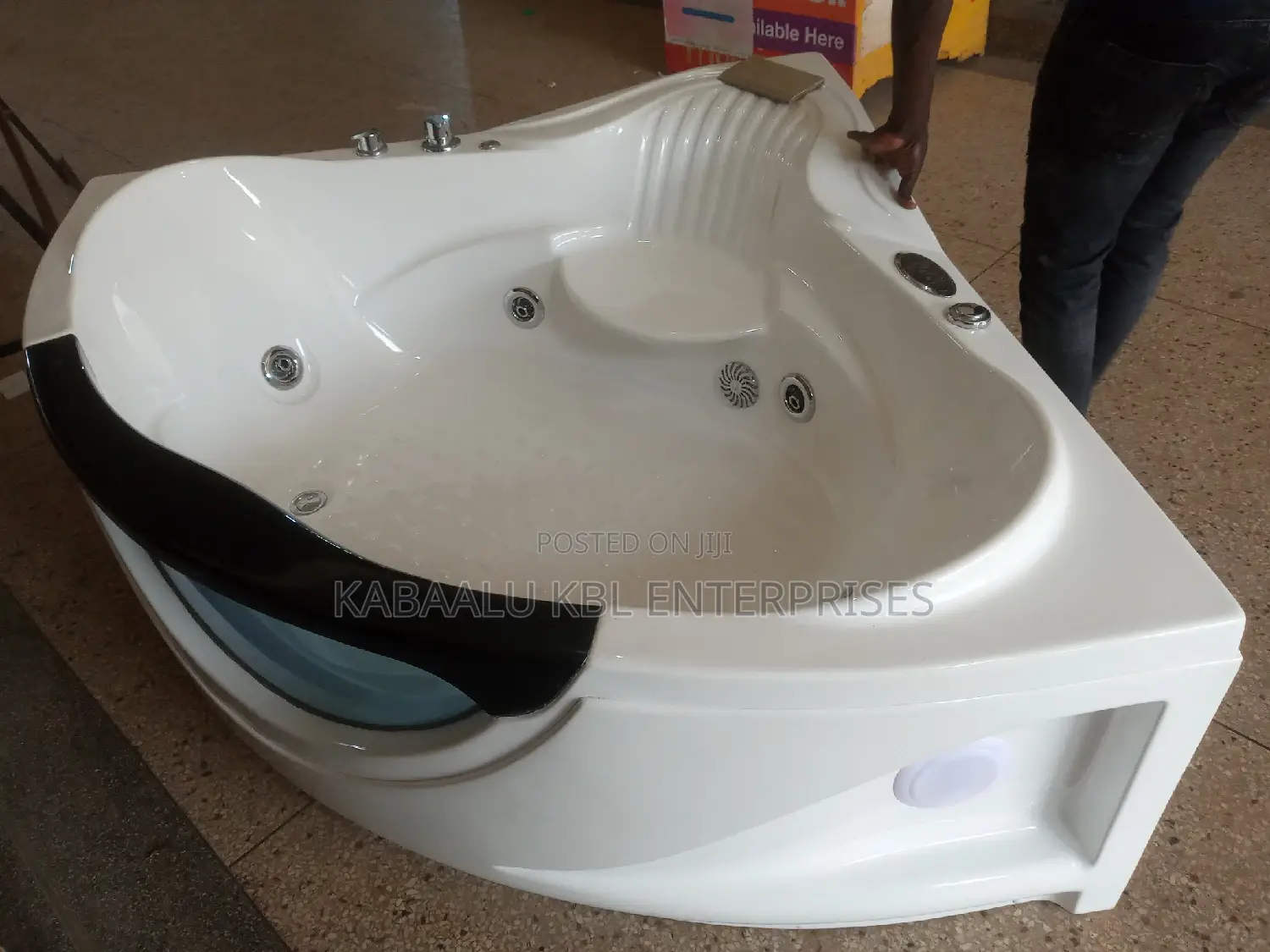 Corner JACUZZI