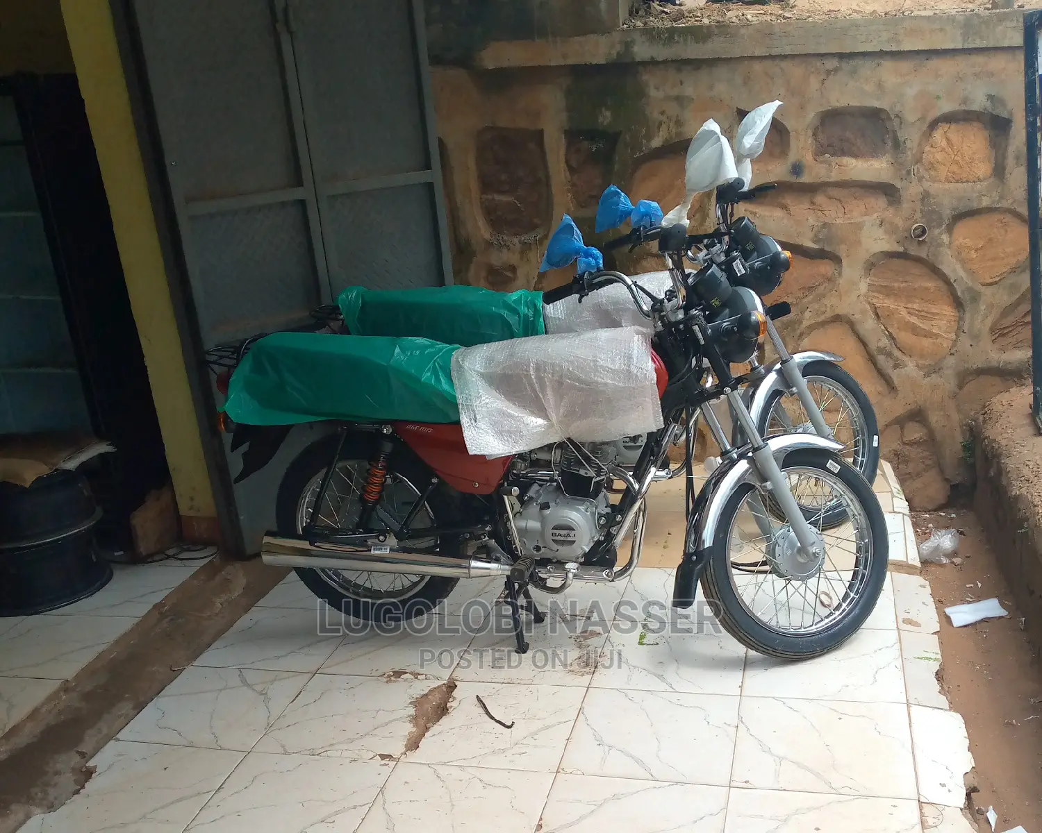 New Bajaj Boxer 2019 Red