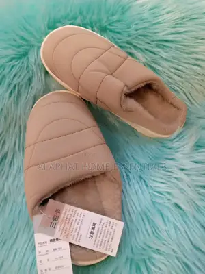 House Sandles