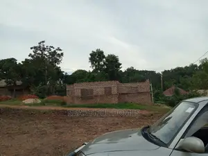 Residential 100*100 in Nakwero on Sell