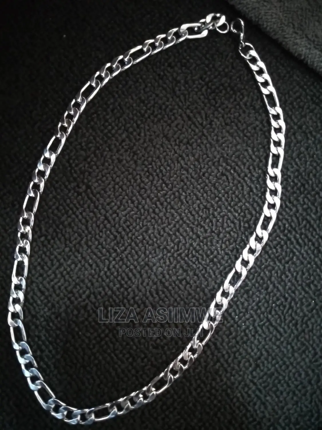 Genuine and Unique Men's Chain's (Plain)