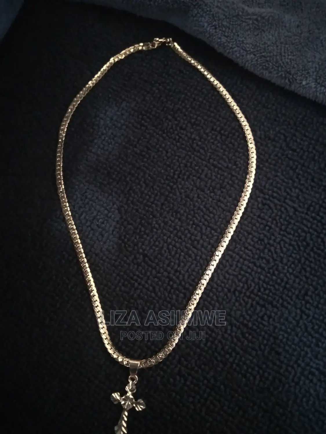 Authentic Men's Chain's With A Cross Pendant
