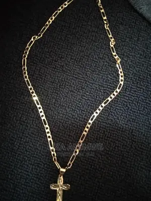 Men's Quality and Unique Chains With a Cross Pendant