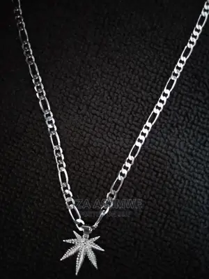 Men's Authentic and Nice Chain's With a Weed Pendant