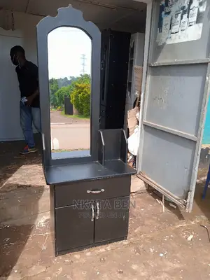 Black Dressing Miror