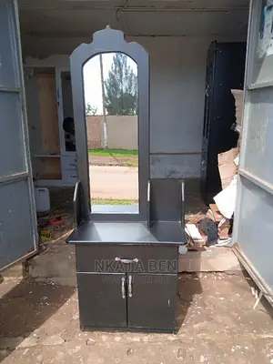 Black Dressing Miror