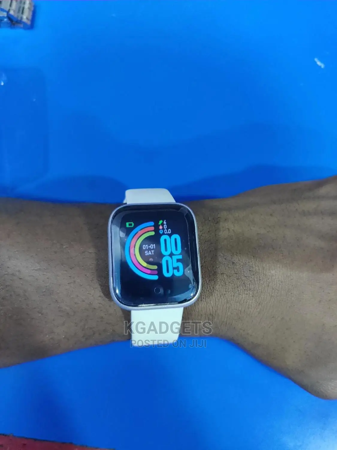 Smartwatch for Android and iPhone