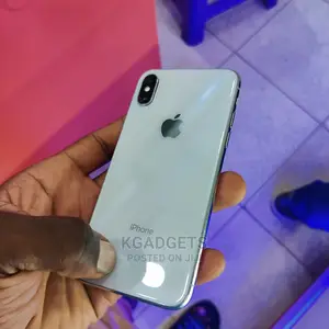 Apple iPhone X 64 GB White