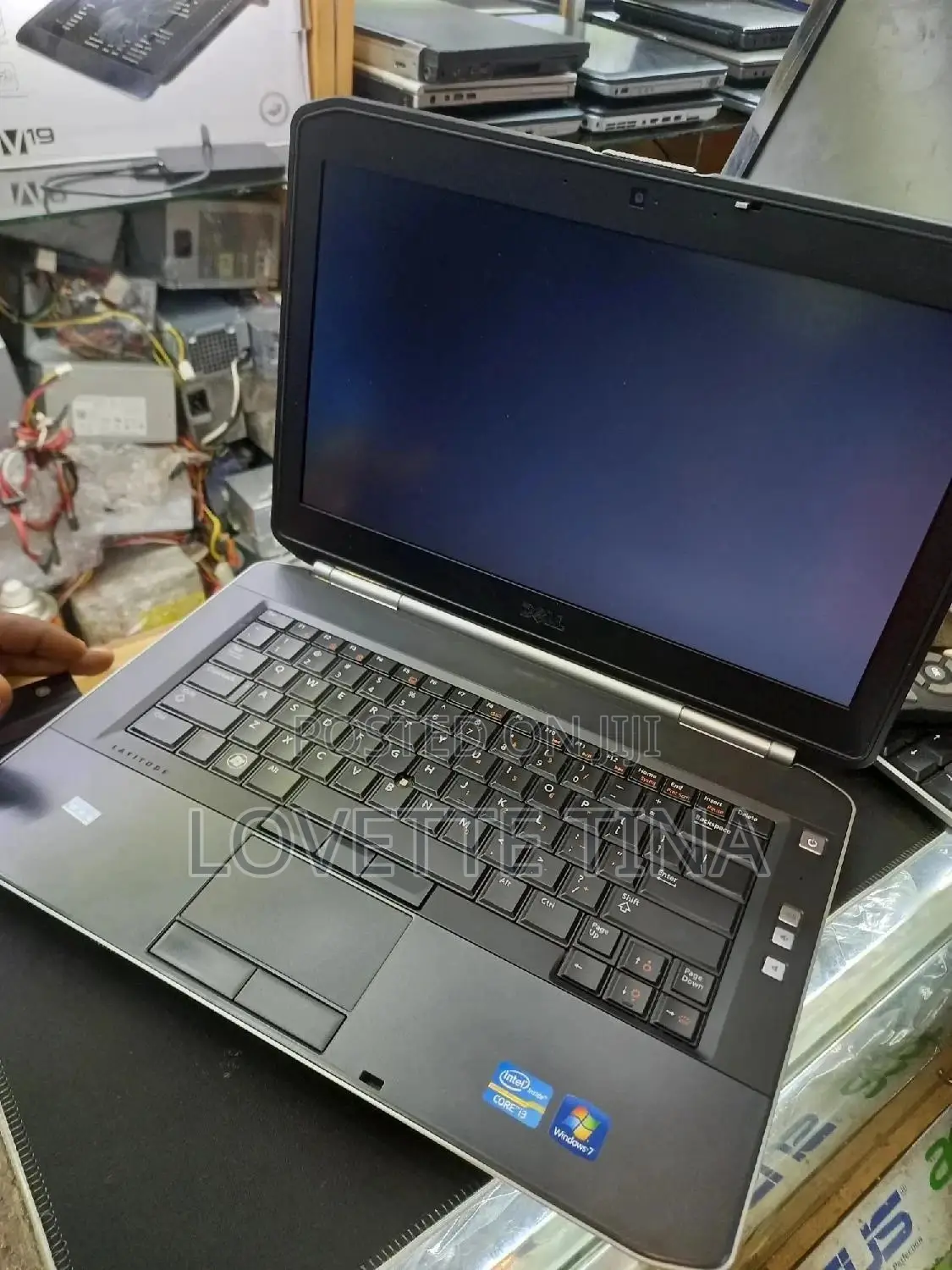 Laptop Dell 4GB Intel Core i3 HDD 320GB