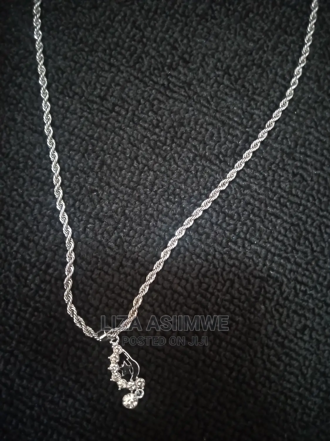 Authentic and Nice Chain's (Unisex)
