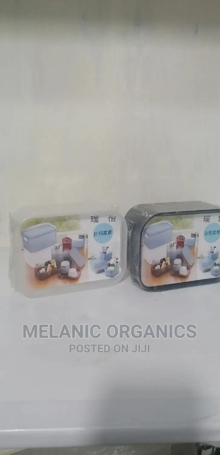 Make Up Organizer