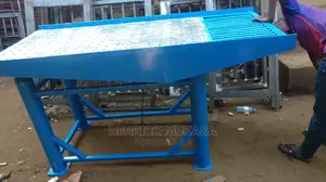 Vibrating Table