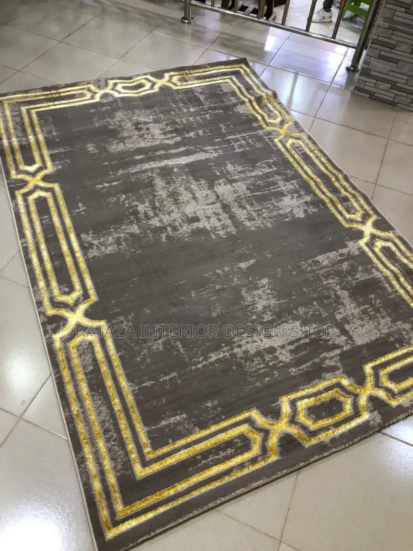 Center Carpet