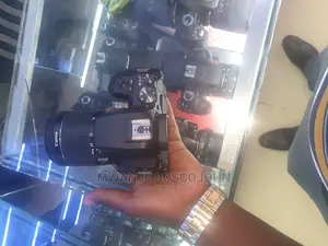 Canon Eos 250D