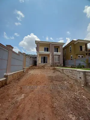 Furnished 4bdrm House in Kira for Sale