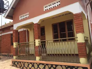 Furnished 3bdrm Bungalow in Omillo Estate, Rubaga for Sale