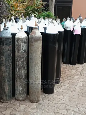 Medical Oxygen and Industrial Oxygen Cylinders