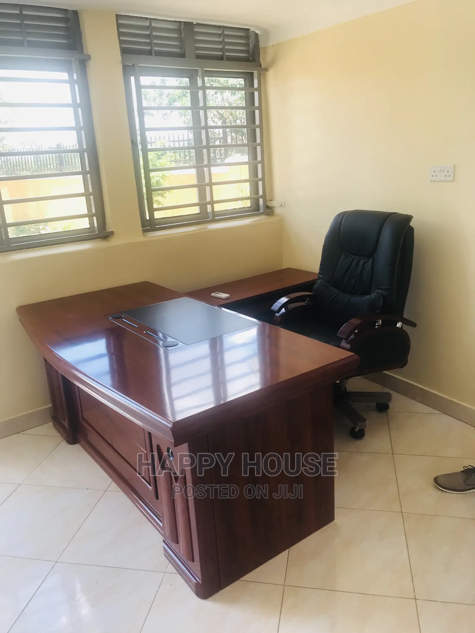 Executive Office Desk (1.8 Meter)