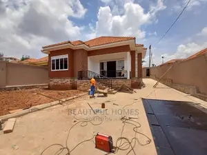 Furnished 4bdrm House in Kira for Sale