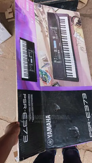 Yamaha PSR-E 373