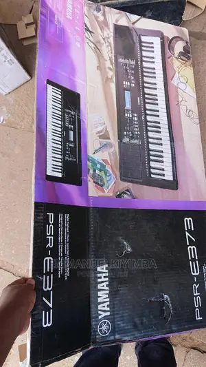Yamaha PSR-E 373