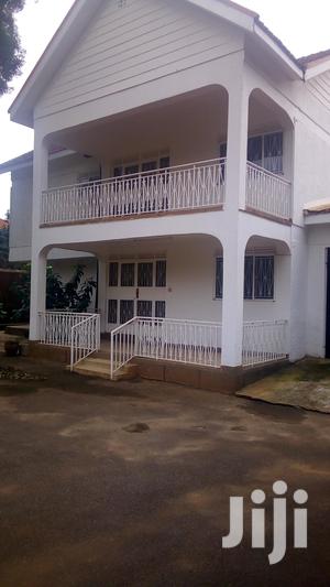 4 Rooms House For Rent