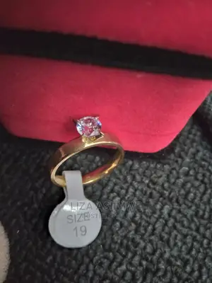 Quality and Unique Gold Engagement Ring