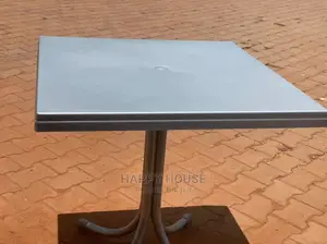 Plastic Strong Table