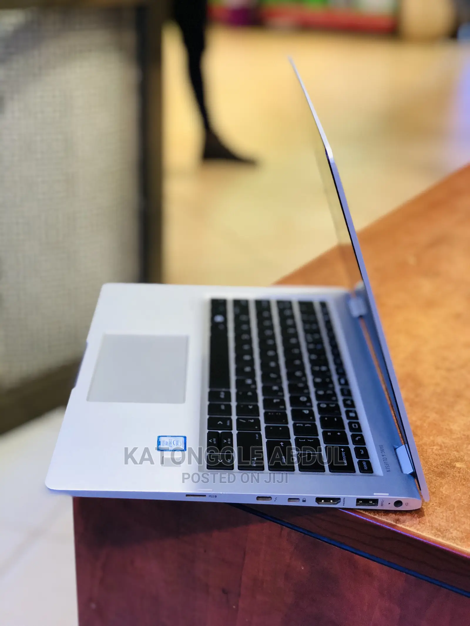 Laptop HP EliteBook 1030 8GB Intel Core I7 SSD 512GB