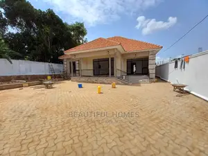 Furnished 4bdrm House in Kira for Sale