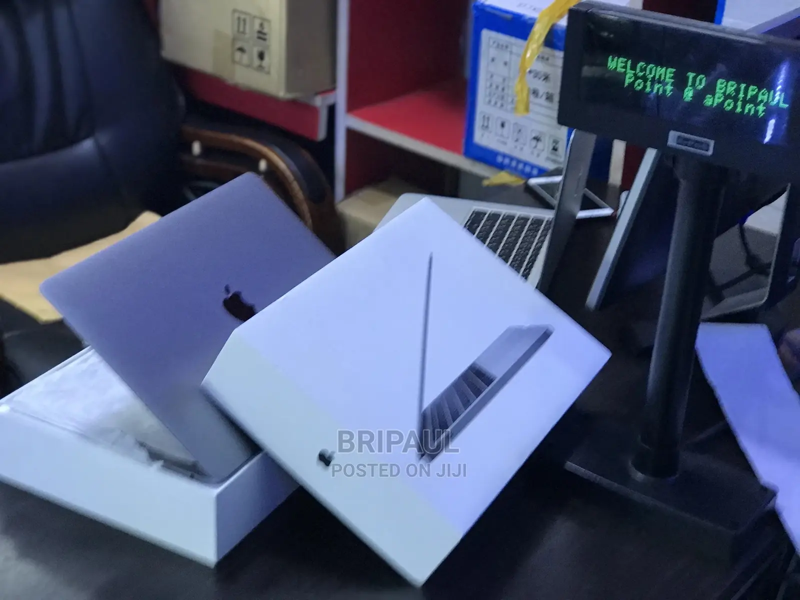 New Laptop Apple MacBook Pro 2017 8GB Intel Core I5 256GB