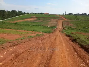 Kasangati 100*100 in Fenced Estate on Quicksell