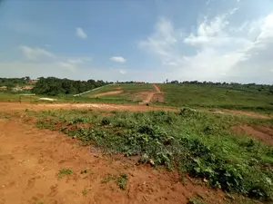 100*100 in Gated Estate of Kasangati on Sell