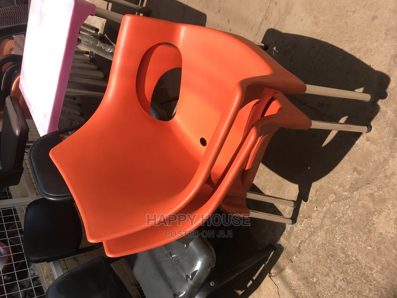 Strong Plastic Chairs With Steel Stands