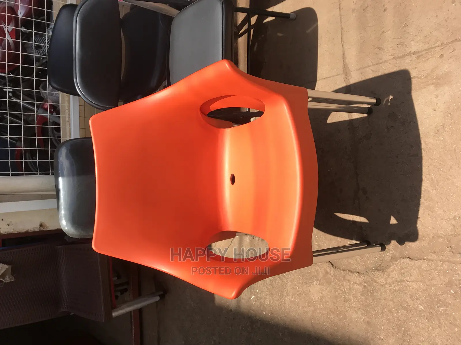 Strong Plastic Chairs With Steel Stands