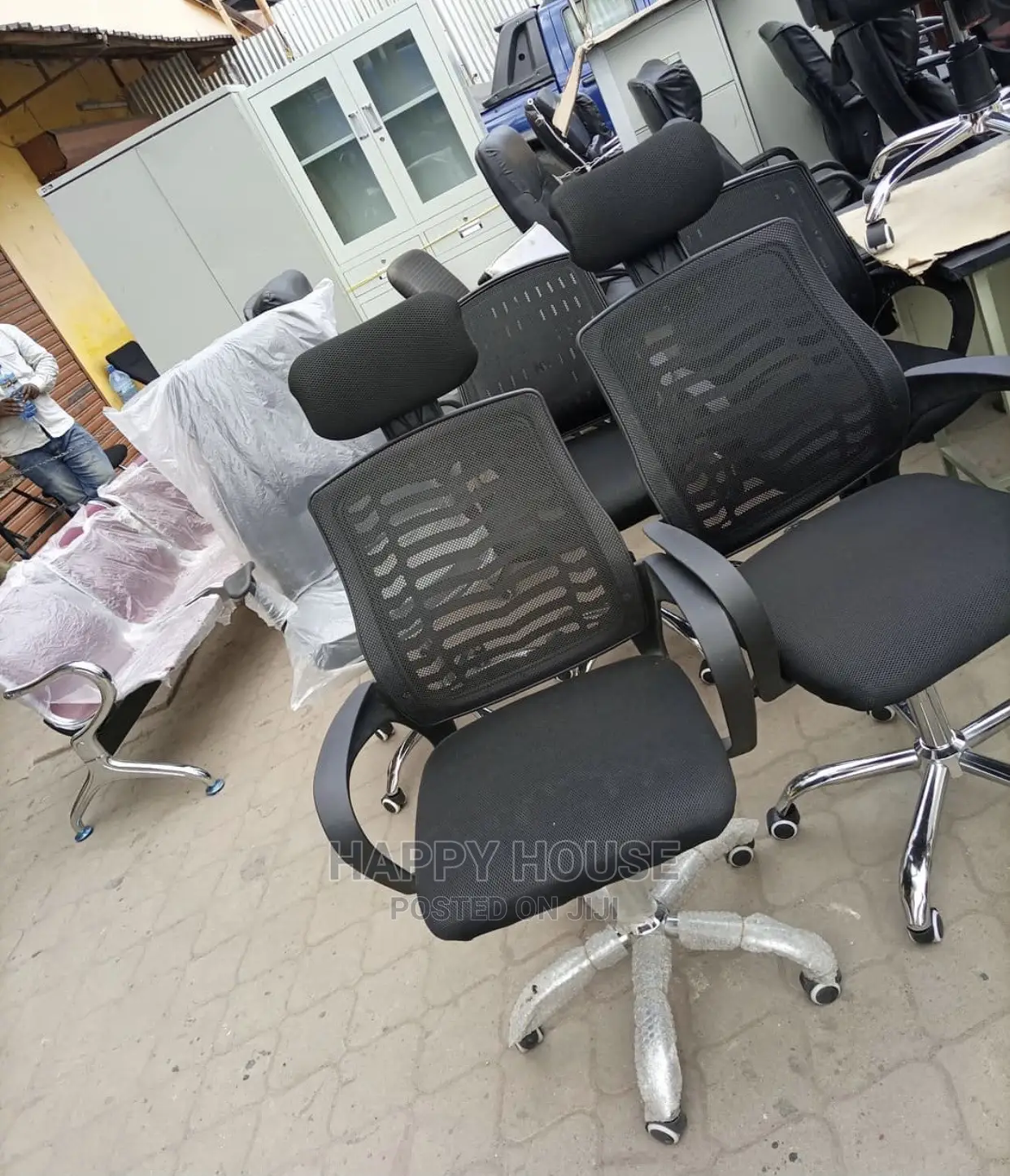 Office Chairs With Headrest