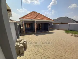 Furnished 4bdrm House in Kira for Sale