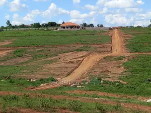 Kasangati 25 Decimals on Hill for Sell