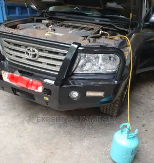 Gas Refilling Land Cruiser V8
