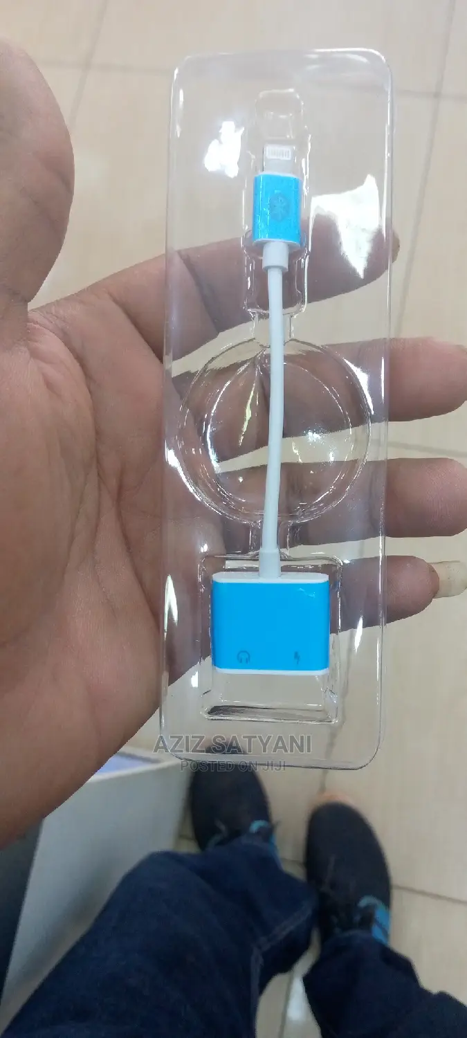 Apple iPhone Lightning to 3.5mm Adapter