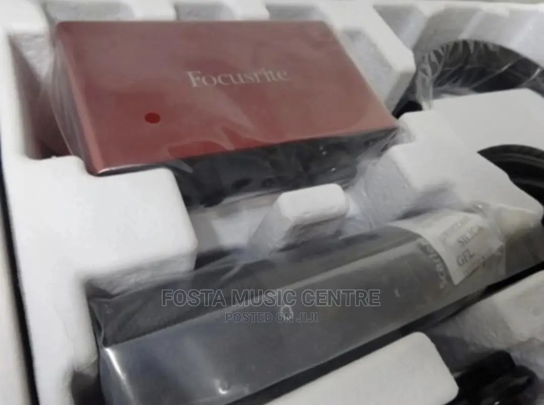 Focusrite Scarlett Solo Studio Bundle 3rd Gen