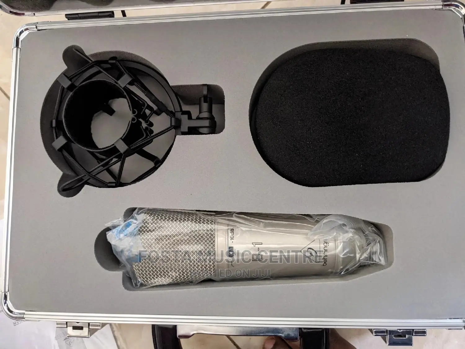 Behringer B1 Studio Microphone